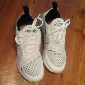 Women's shoes Nike Air Max 270 athletic shoes
